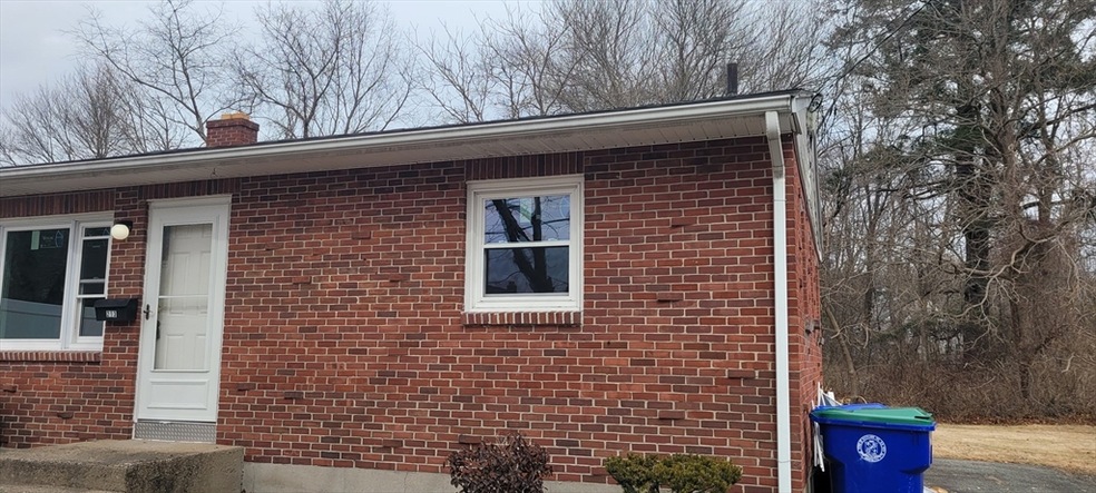 213 Manzella Ct unit 215, Rockland, MA 02370 - photo 1