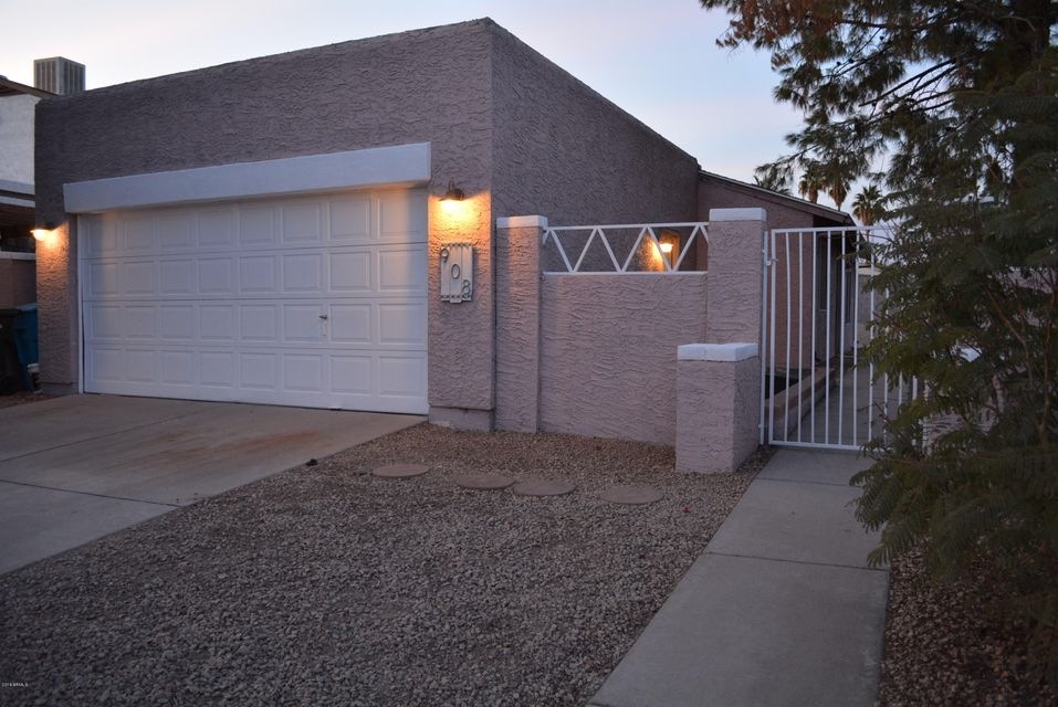 908 E Wahalla Ln, Phoenix, AZ 85024 - photo 1