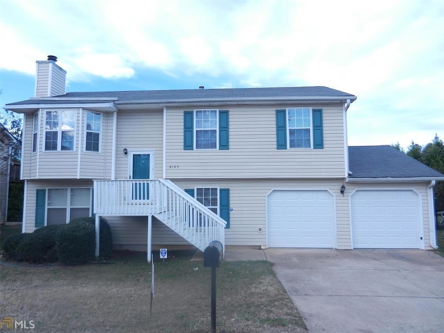 2103 Lown Farm Ln, Lithonia, GA 30058 - photo 1