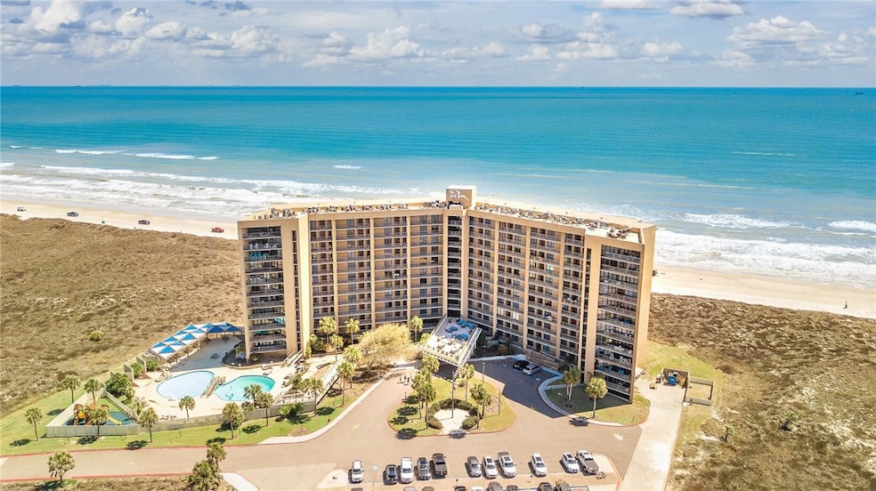 For Sale $699,000 • Co-Listing Agent