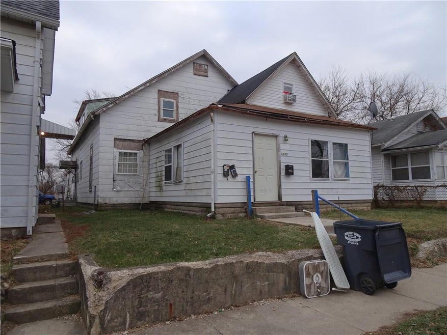 2230 E Lynn St, Anderson, IN 46016 - photo 1