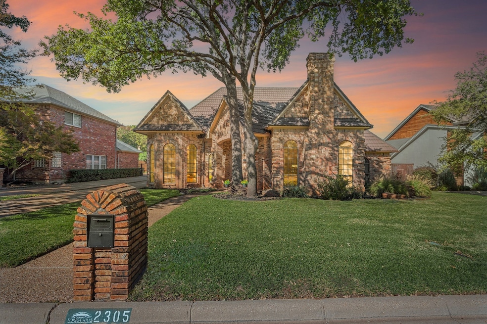 2305 Autumn Oaks Trail, Arlington, TX 76006 - photo 1