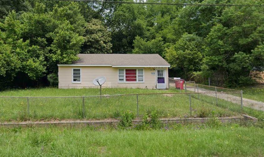 2727 Deeb Dr, Macon, GA 31206 - photo 1