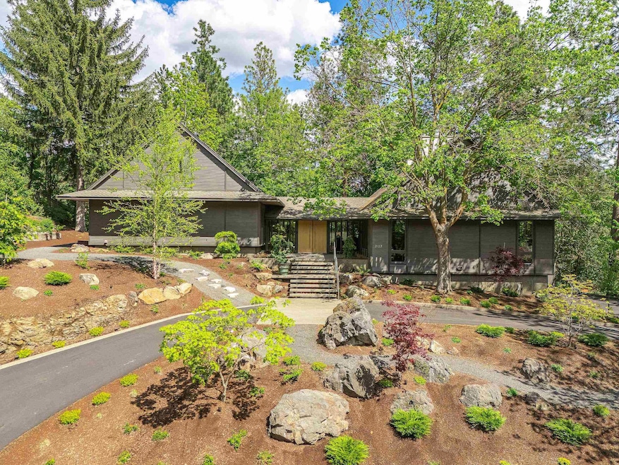 2127 S Helena St, Spokane, WA 99203 - photo 1