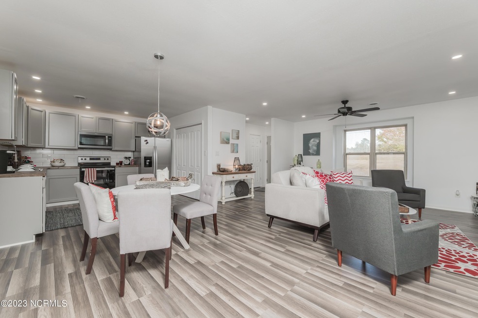 1312 Wolf Swamp Rd, Jacksonville, NC 28546 - photo 1