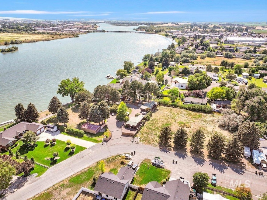 For Sale $1,795,000 • Co-Listing Agent