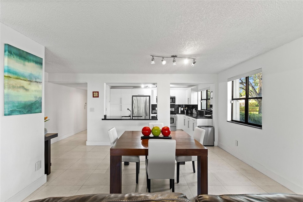 16051 Blatt Blvd unit 101, Weston, FL 33326 - photo 1