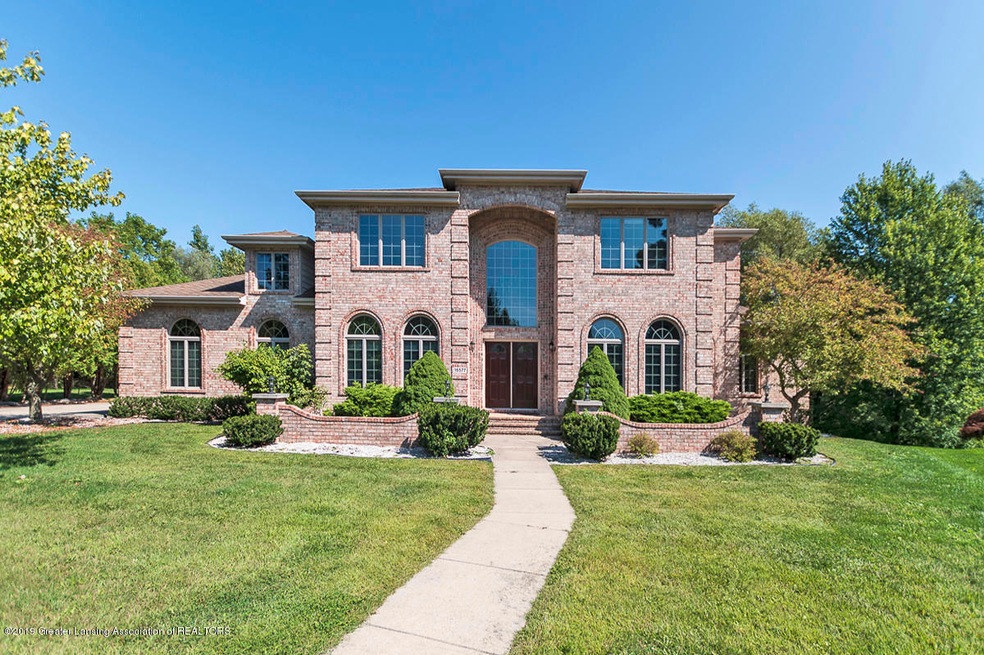 WELCOME 16577 Thorngate, East Lansing