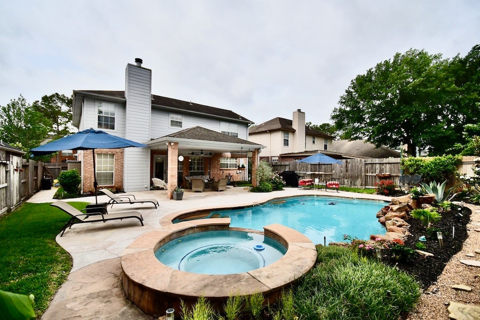 17122 Crown Meadow Ct, Houston, TX 77095 - photo 1