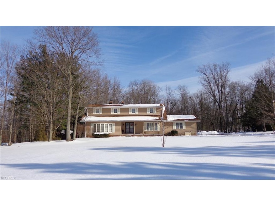 This lovely 4 bedroom 2 1/2 colonial has over 2700