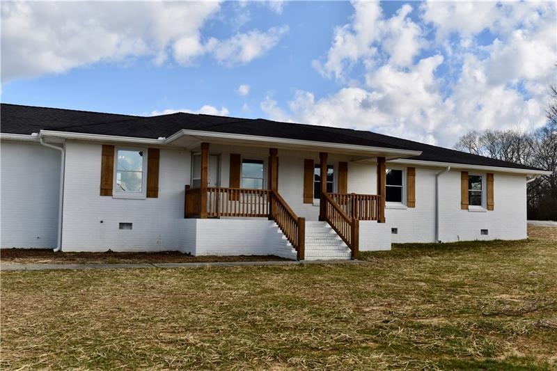 3514 Dews Pond Rd SE, Calhoun, GA 30701 - photo 1