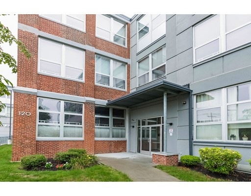 120 Holmes St unit 211, Quincy, MA 02171 - photo 1