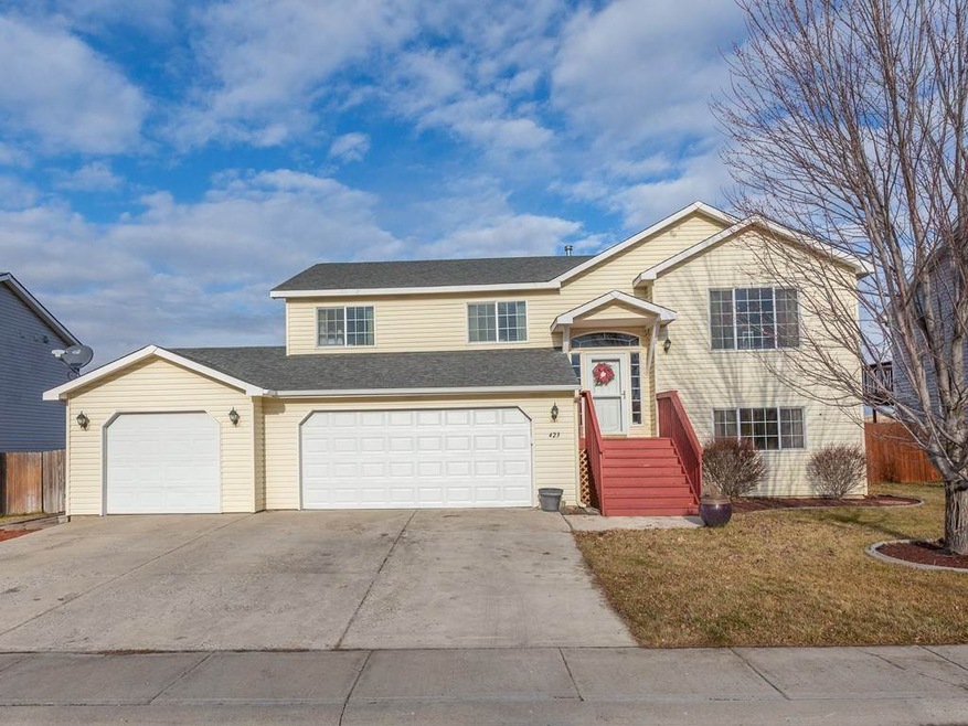 423 Beverly Ave, Medical Lake, WA 99022 - photo 1