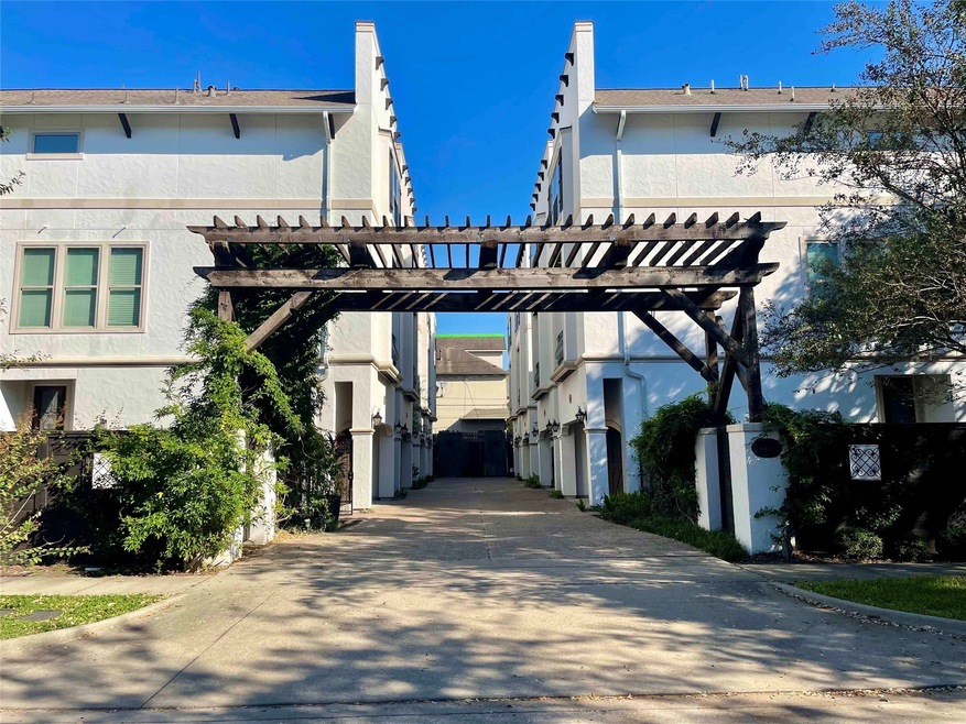 The beautiful Belgravia front entrance.