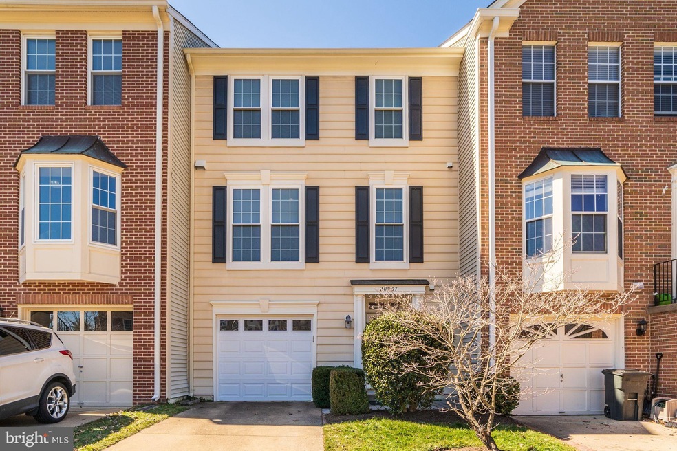 20967 Martingale Square, Sterling, VA 20165 - photo 1