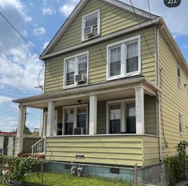 661 Pulaski St, Elizabeth, NJ 07202 - photo 1