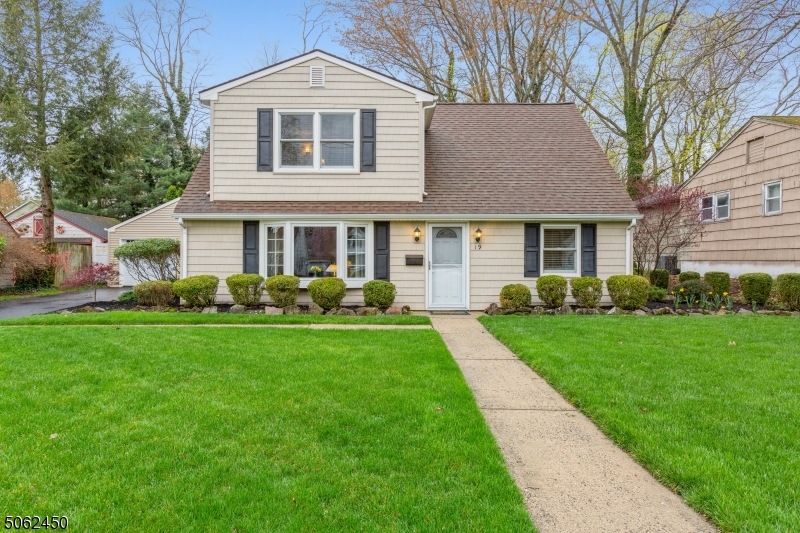 19 Tuttle St, Green Brook, NJ 08812 - photo 1