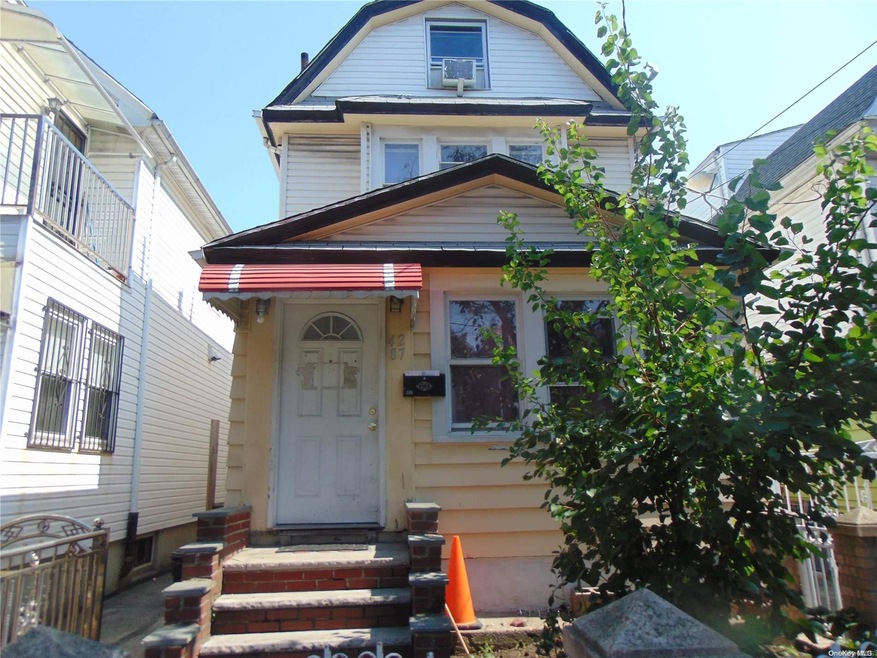 42-87 Hampton St, Flushing, NY 11373 - photo 1