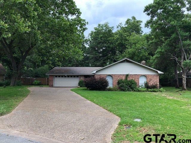 326 326 Brookwood Dr, Tyler, TX 75701 - photo 1