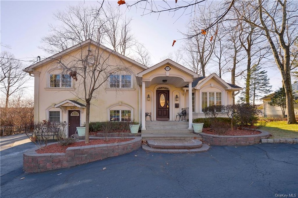 81 Grove St, Monsey, NY 10952 - photo 1