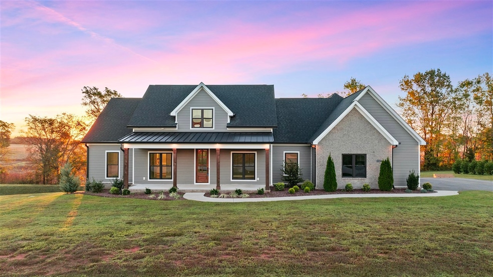 For Sale $779,900 • Co-Listing Agent