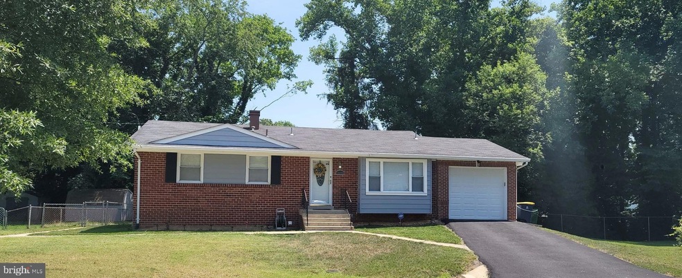 13308 Cleveland Ln, Fort Washington, MD 20744 - photo 1