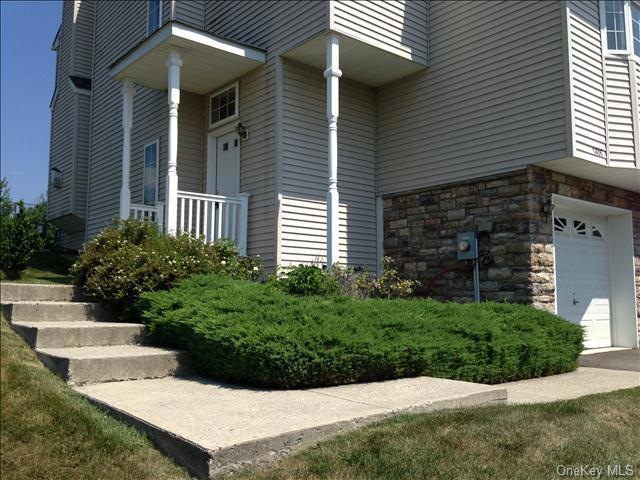 1406 Pondview Loop, Wappingers Falls, NY 12590 - photo 1
