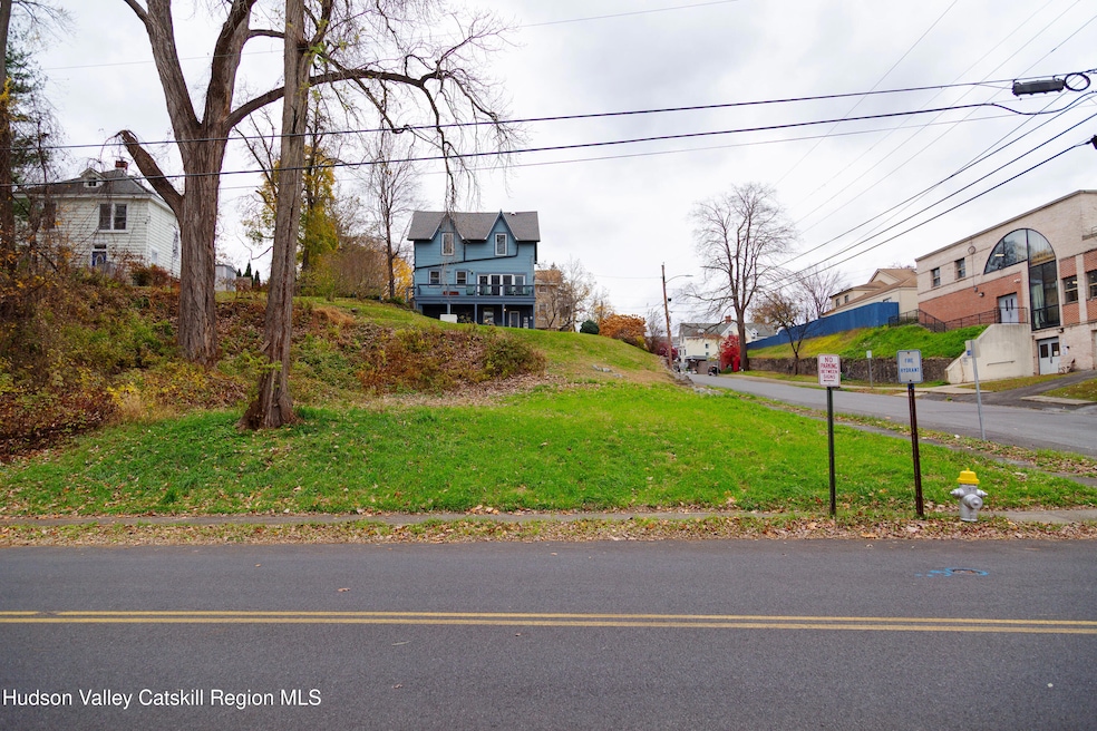 1-7 Abruyn St, Kingston, NY 12401 - photo 1