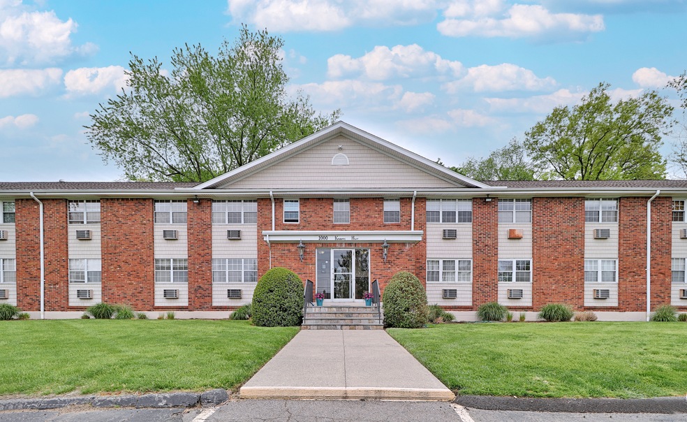 1000 Knapps Hwy unit 24, Fairfield, CT 06825 - photo 1