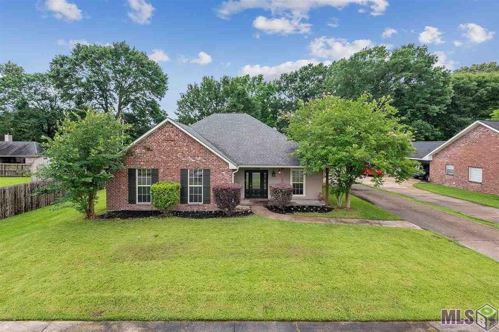 4344 Hunters Point, Zachary, LA 70791 - photo 1