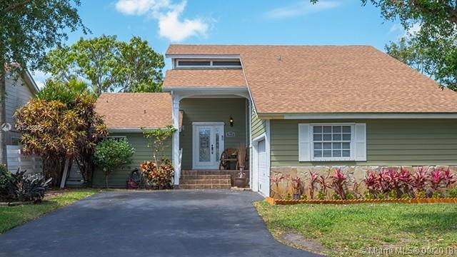 15022 SW 143rd Place, Miami, FL 33186 - photo 1