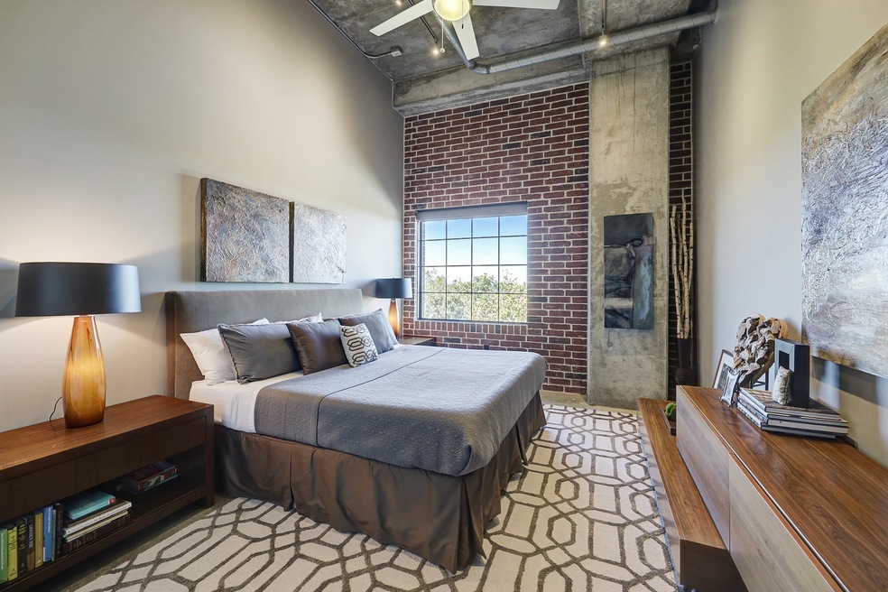 1111 Studewood St unit 509, Houston, TX 77008 - photo 1