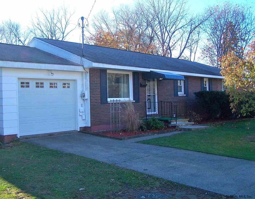 1076 2nd Ave, Troy, NY 12182 - photo 1