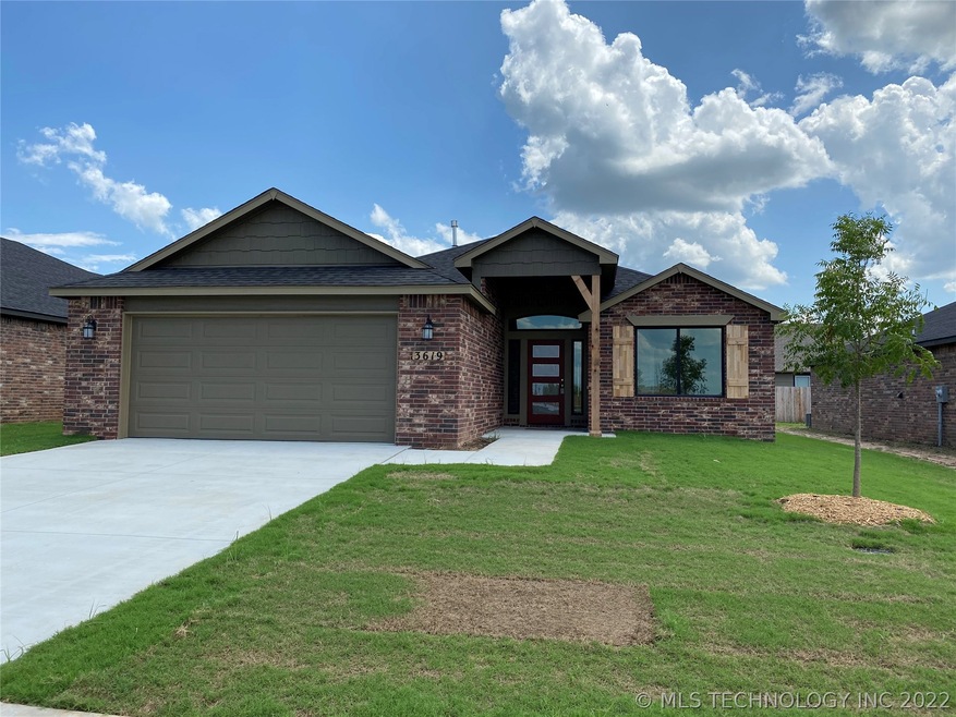 3619 E Cherryhill Ct, Broken Arrow, OK 74014 - photo 1