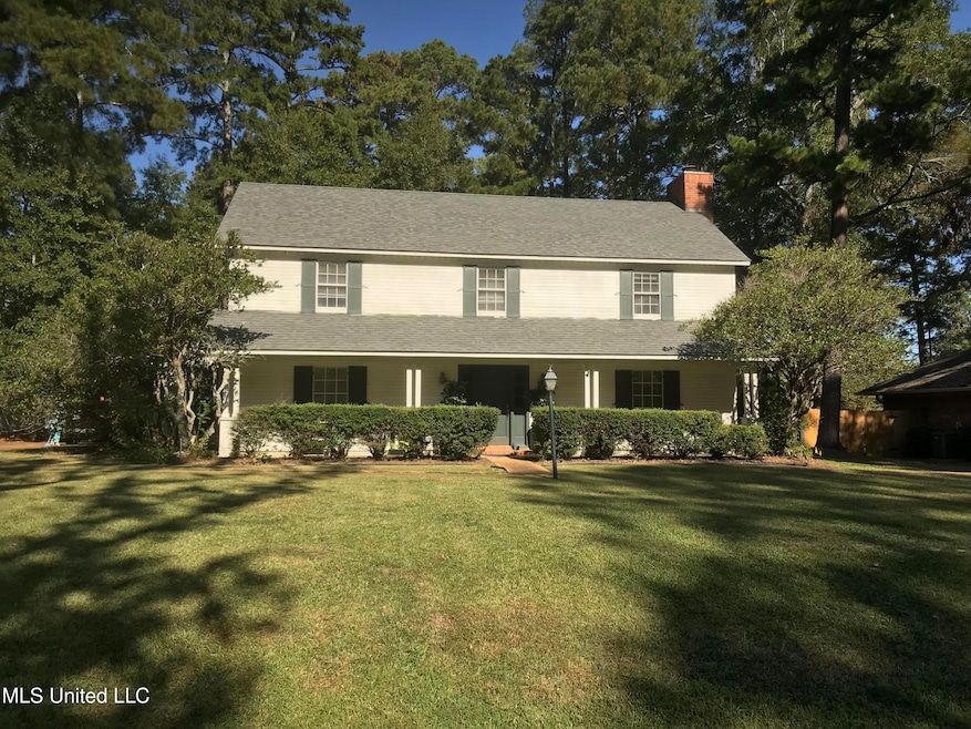 2102 Scenic Dr, Brandon-Front Photo