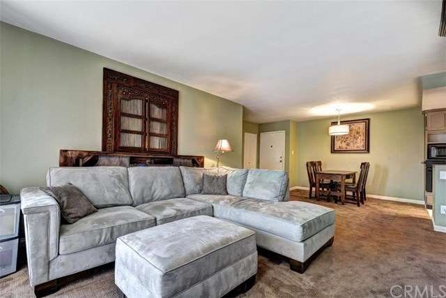 Welcome to this beautiful 2 bed/2 bath condo! 