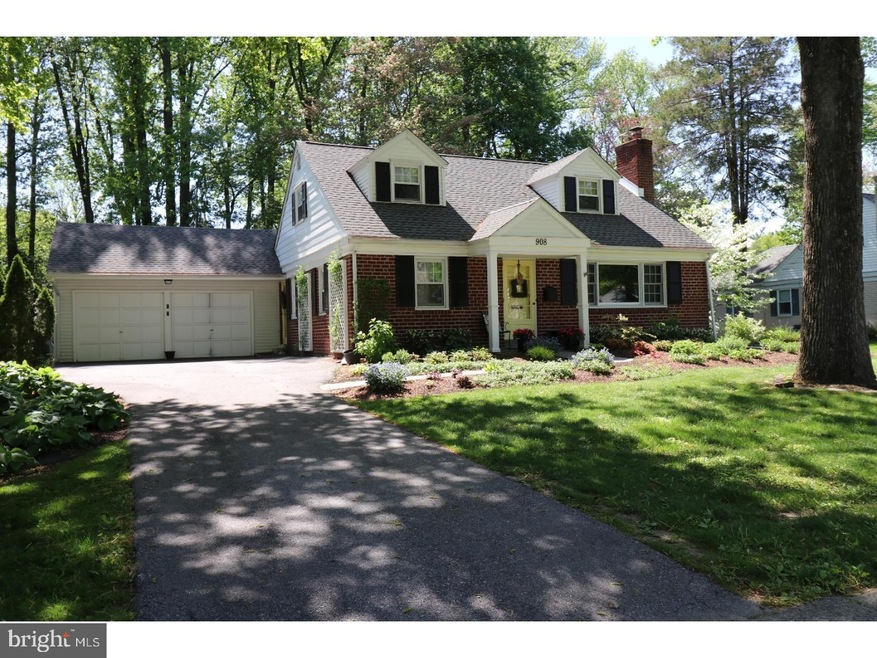 908 Deer Rd, Bryn Mawr, PA 19010 - photo 1