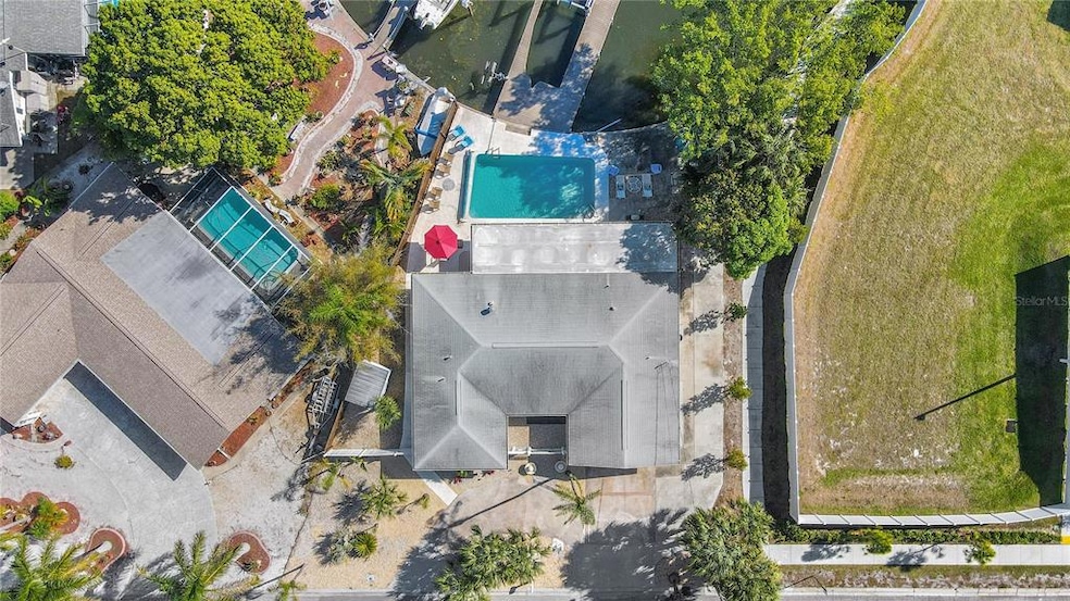 4315 Royal Palm Dr, Bradenton, FL 34210 - photo 1