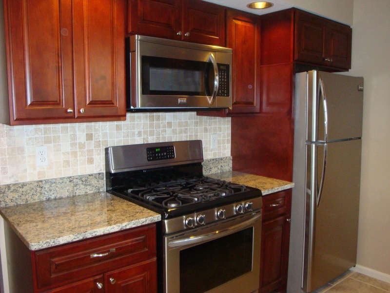 3407 Whittier Ct, Mahwah, NJ 07430 - photo 1