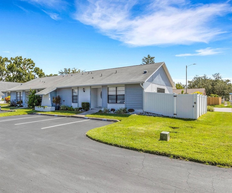 2000 Sheffield Ct, Oldsmar, FL 34677 - photo 1