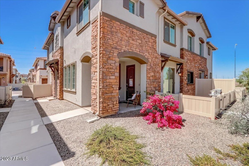 02-S Pinelake Way-002