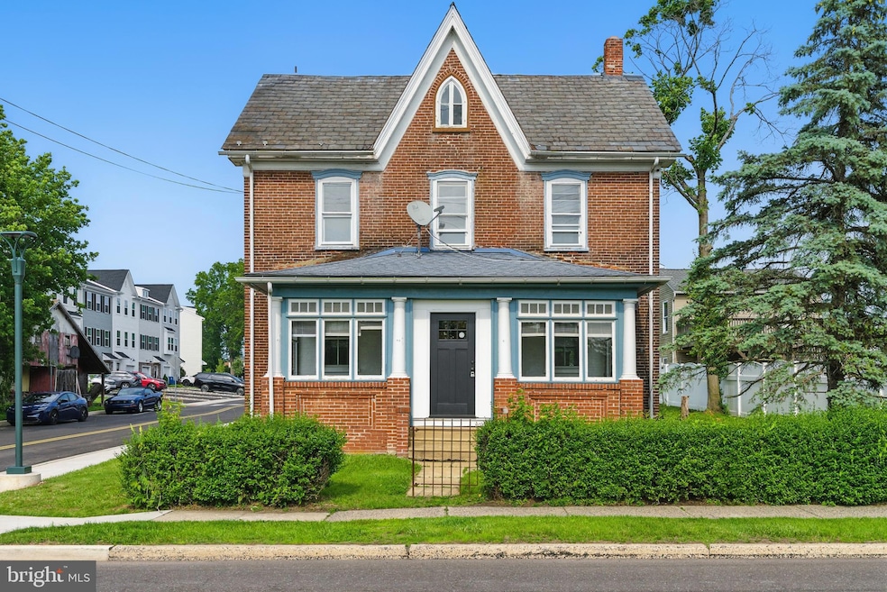 5 S Maple Ave, Hatfield, PA 19440 - photo 1