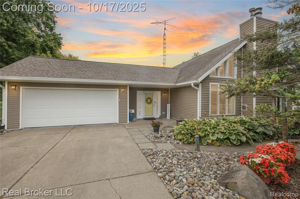 Pending $299,900 • Co-Listing Agent