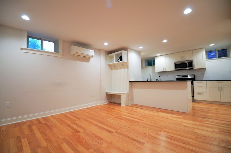 2 Hollis Park unit 1A, Cambridge, MA 02140 - photo 1