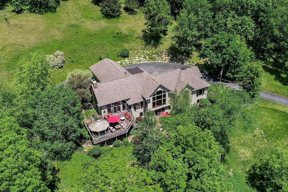 814 Spring Brook Dr, Winona, MN 55987 - photo 1