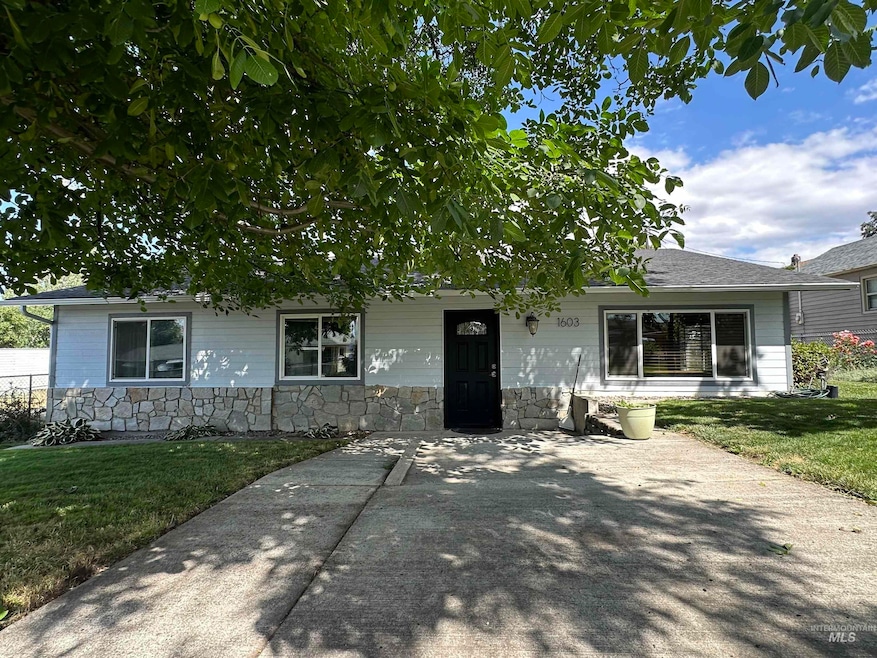 Sold • Co-Listing Agent