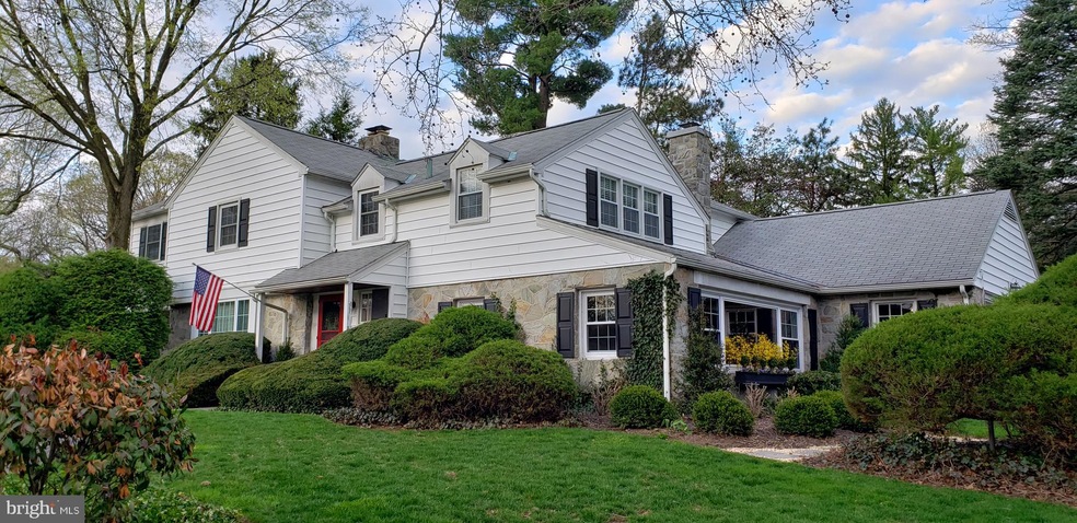 1009 Barberry Rd, Reading, PA 19611 - photo 1