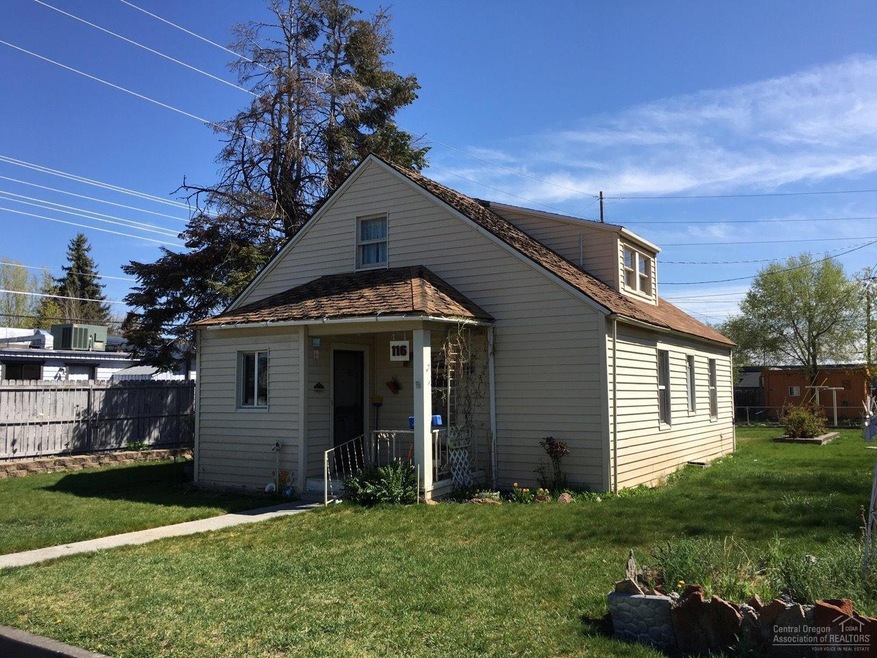 116 SW 3rd St, Redmond, OR 97756 - photo 1