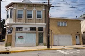 301 Longfellow St, Vandergrift, PA 15690 - photo 1