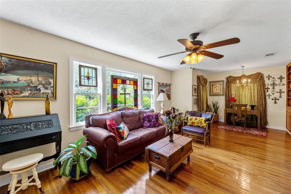 617 Estel St, Weatherford, TX 76086 - photo 1